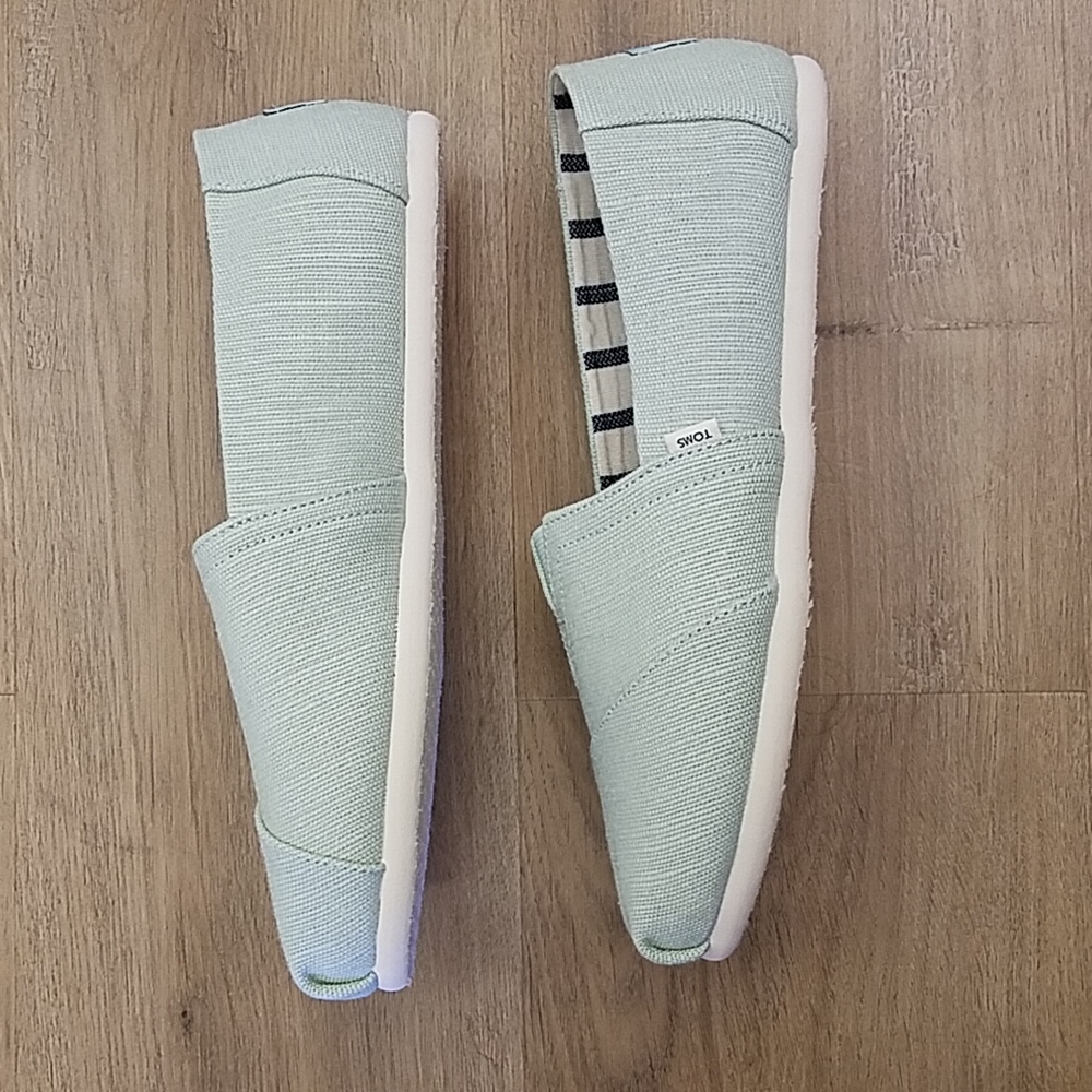 NWOT Women's TOMS Classic Canvas - Mint Green - Picture 3 of 6